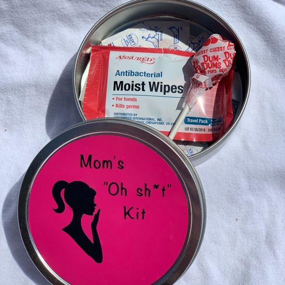 Moms “oh sh*t” kit - Picture 3 of 7